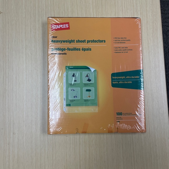 📄 Staples Clear Heavyweight Sheet Protectors 📄 - Picture 4 of 6